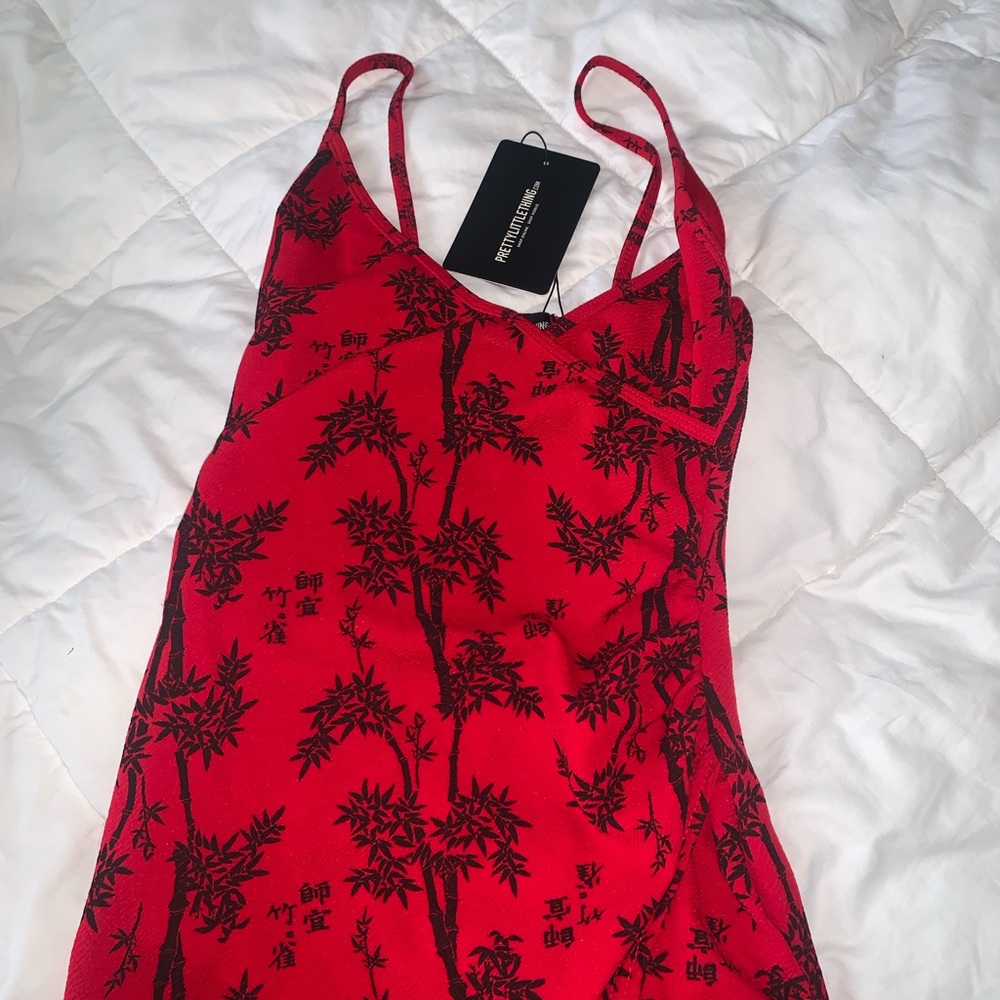 New with tags Pretty Little Thing Petite Dress